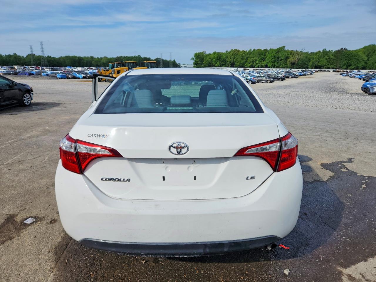 2016 TOYOTA COROLLA LE photo 11