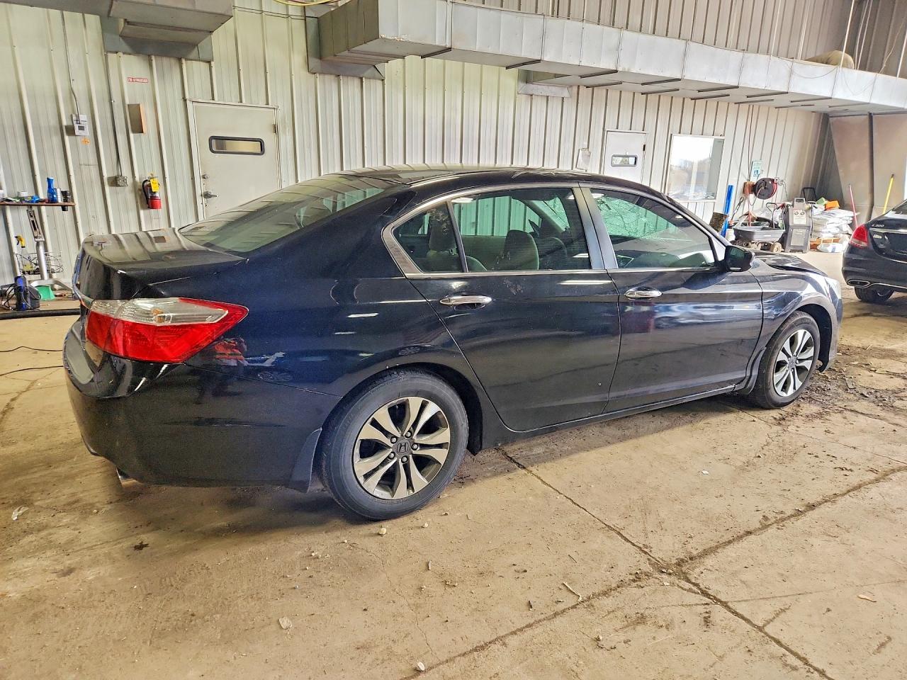 2013 HONDA ACCORD LX photo 5