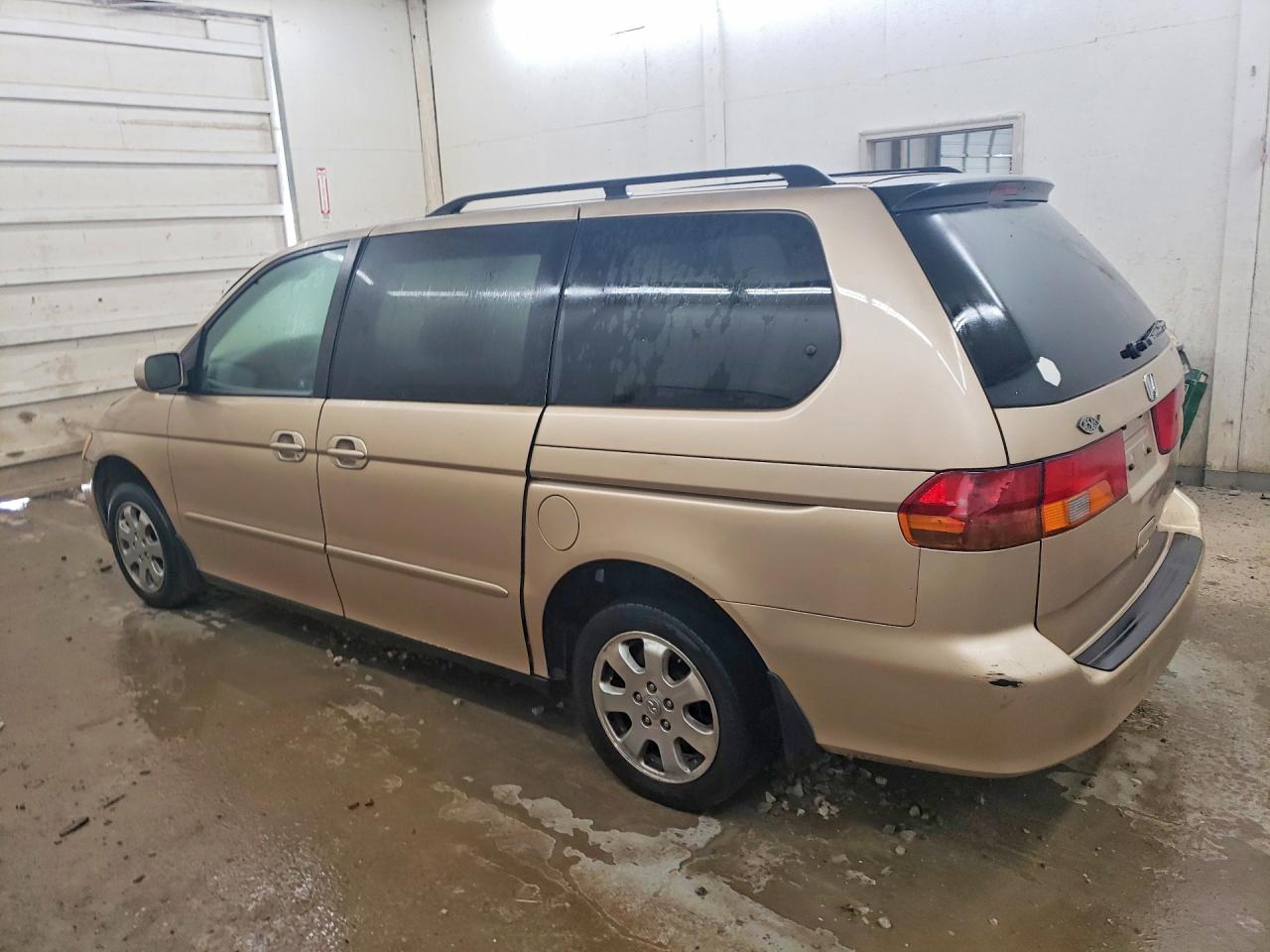 2002 HONDA ODYSSEY EX photo 2
