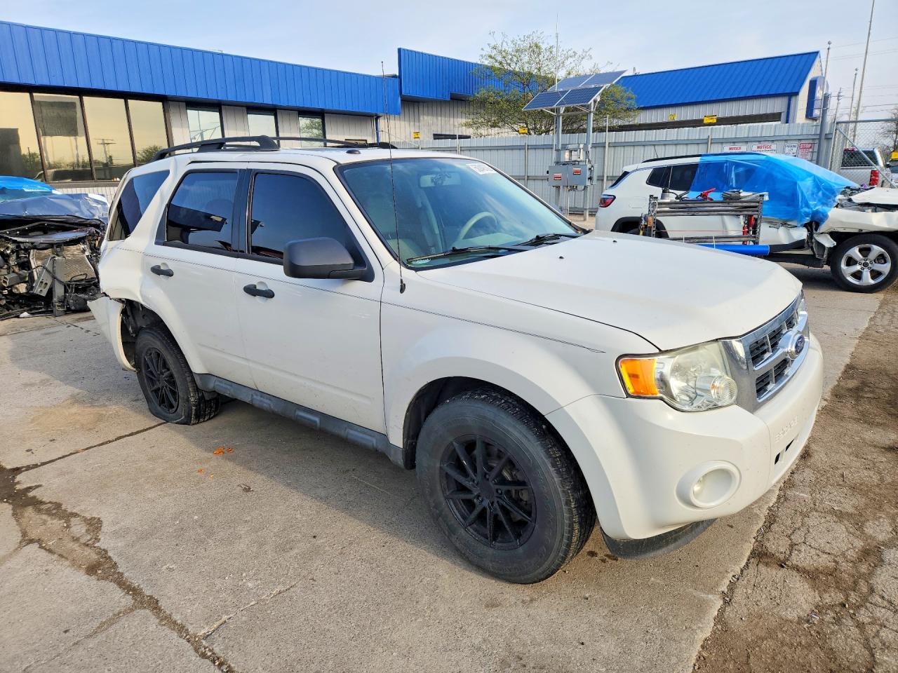 2011 FORD ESCAPE XLT photo 7