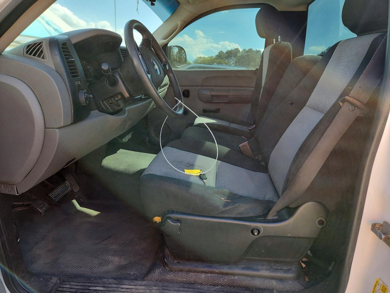 2009 CHEVROLET SILVERADO C1500 photo 13