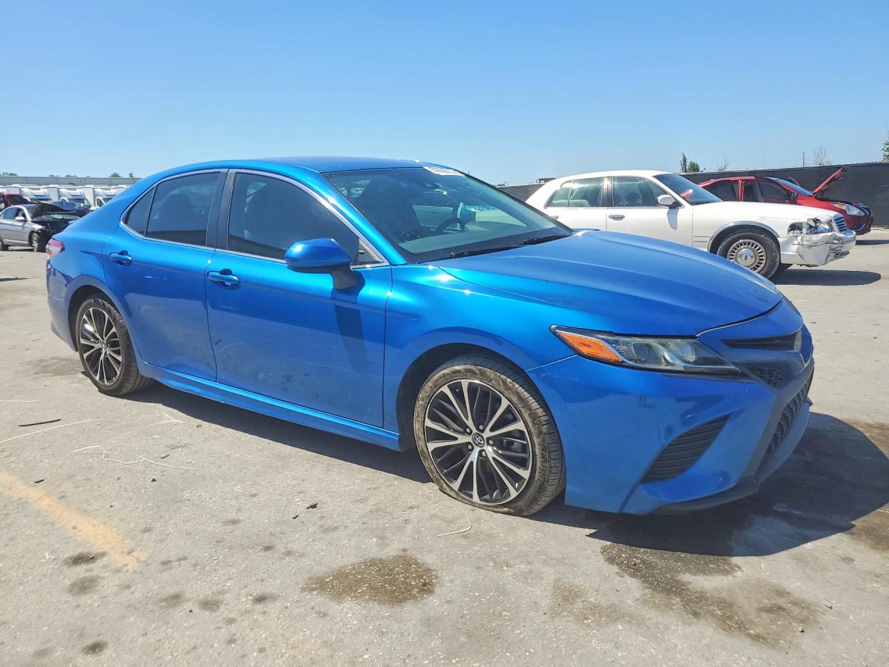 2019 TOYOTA CAMRY SE photo 7