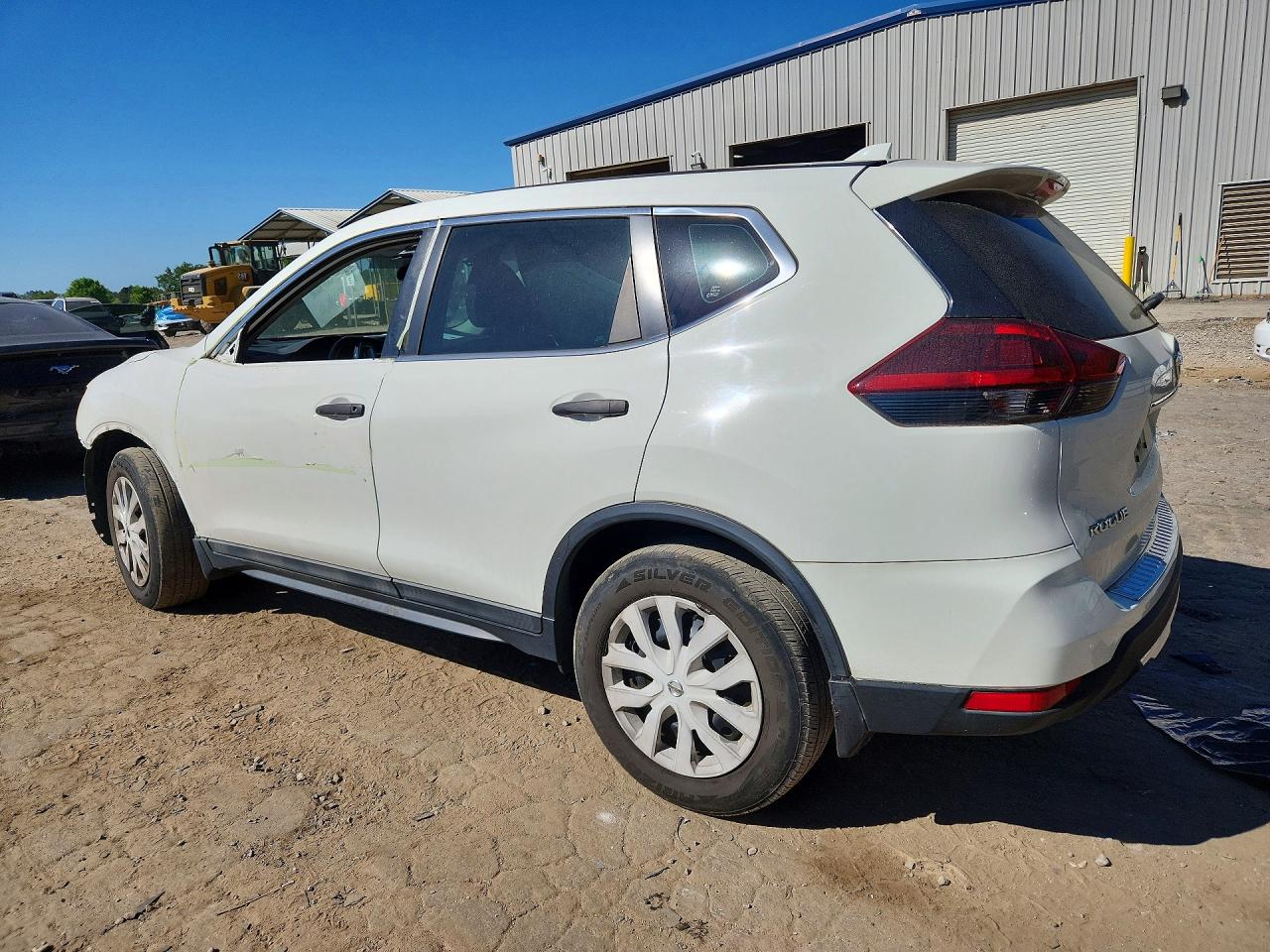 2018 NISSAN ROGUE S photo 3