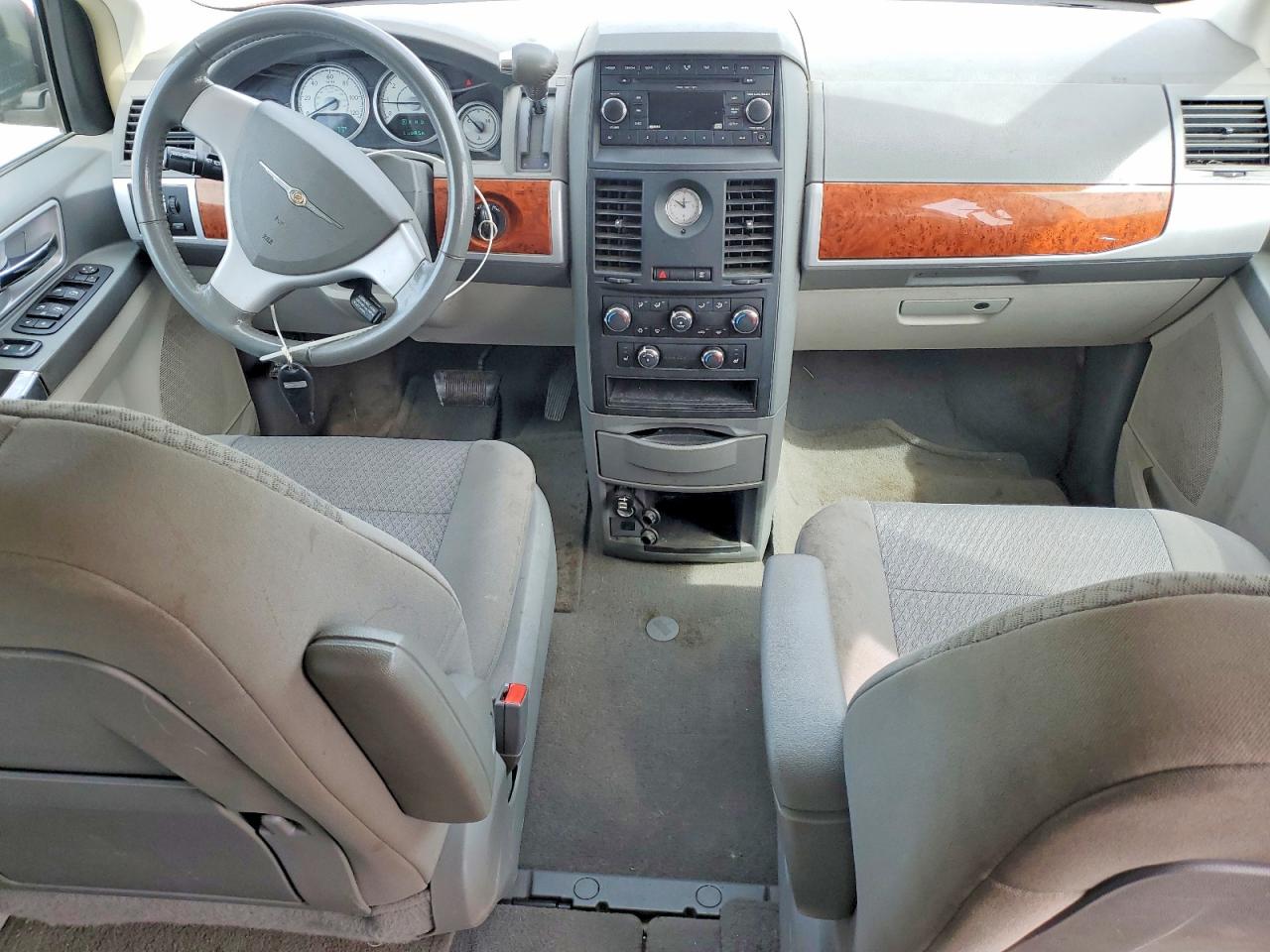 2008 CHRYSLER TOWN & COUNTRY TOURING photo 8