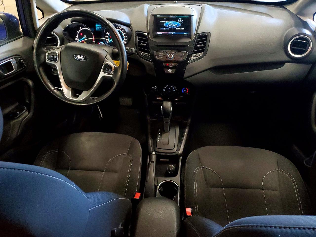 2015 FORD FIESTA SE photo 15