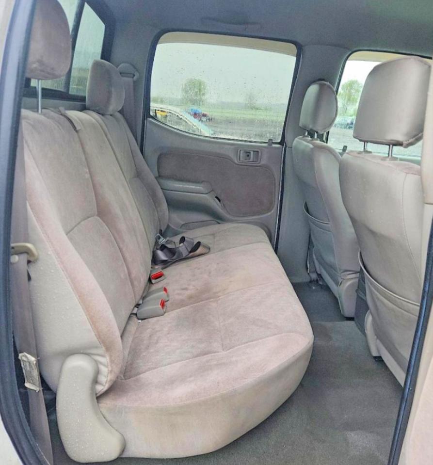 2004 TOYOTA TACOMA V6 photo 19