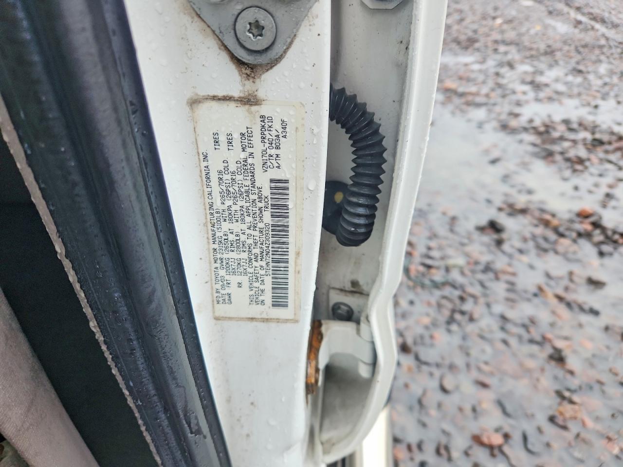 2004 TOYOTA TACOMA V6 photo 23