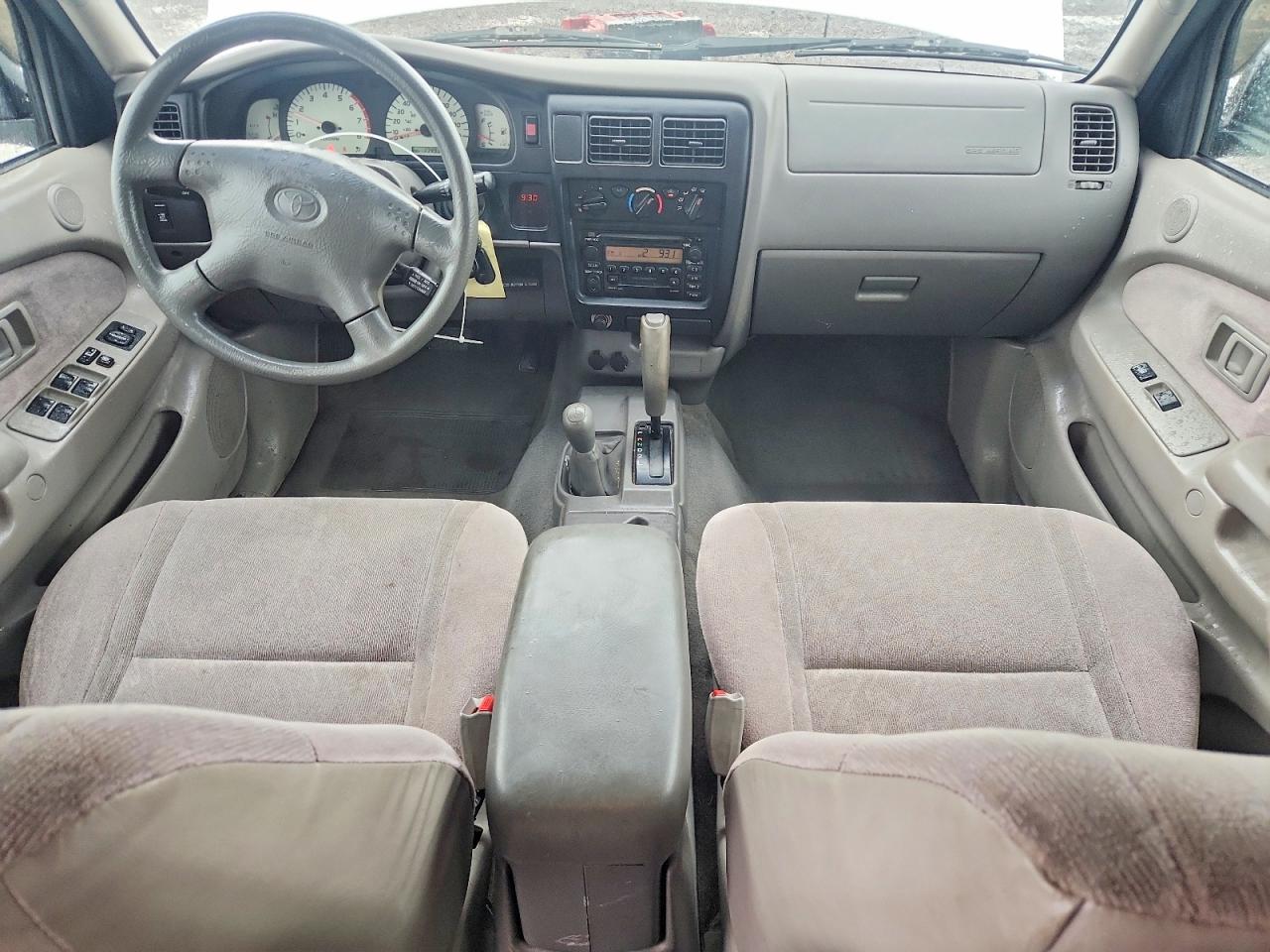 2004 TOYOTA TACOMA V6 photo 15
