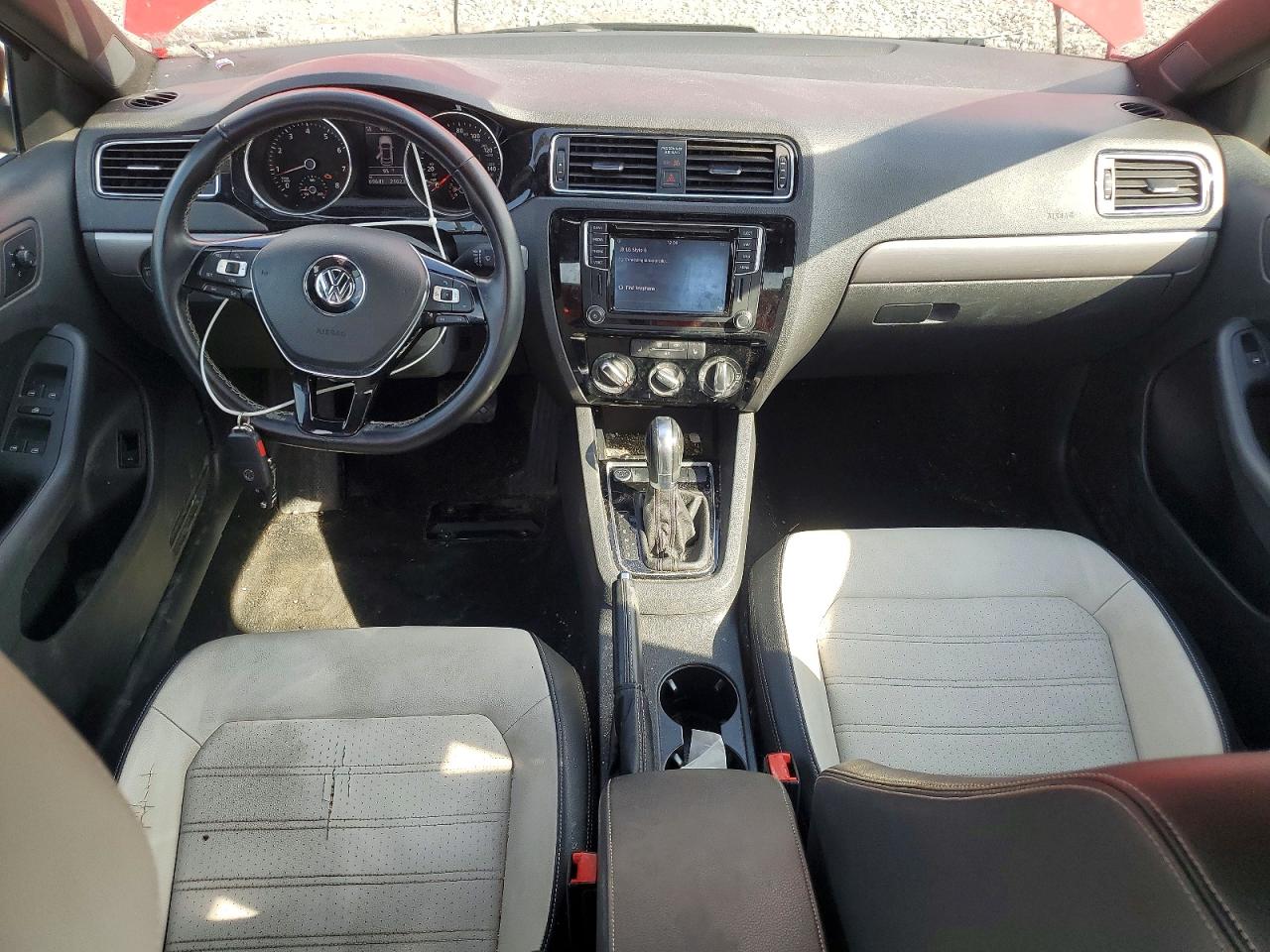2016 VOLKSWAGEN JETTA SPORT photo 15