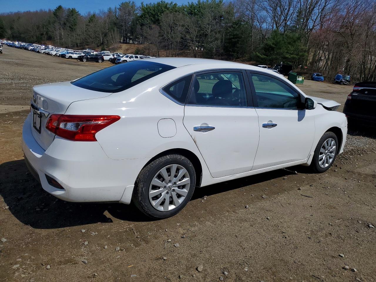 2019 NISSAN SENTRA S photo 5