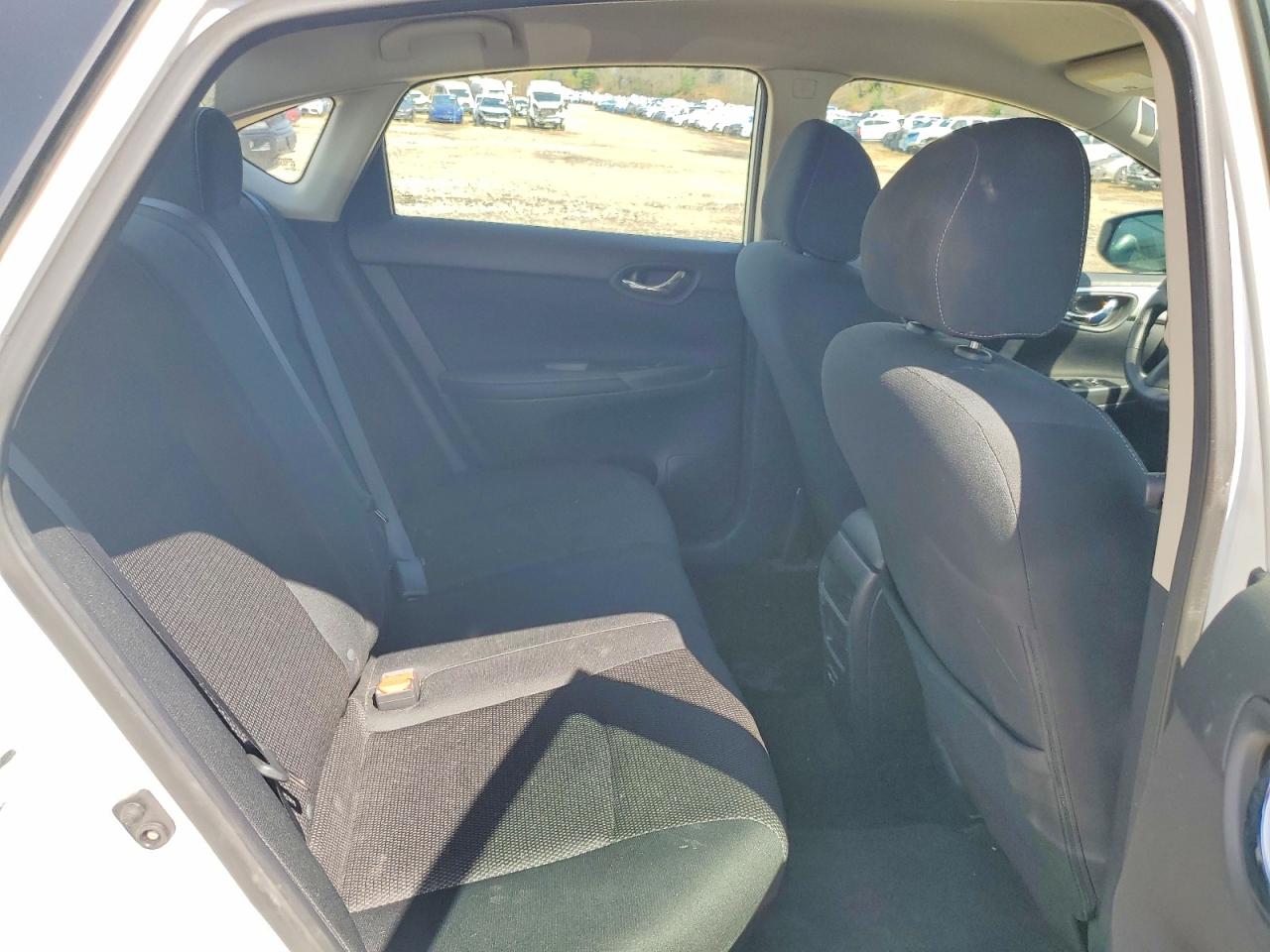 2019 NISSAN SENTRA S photo 19