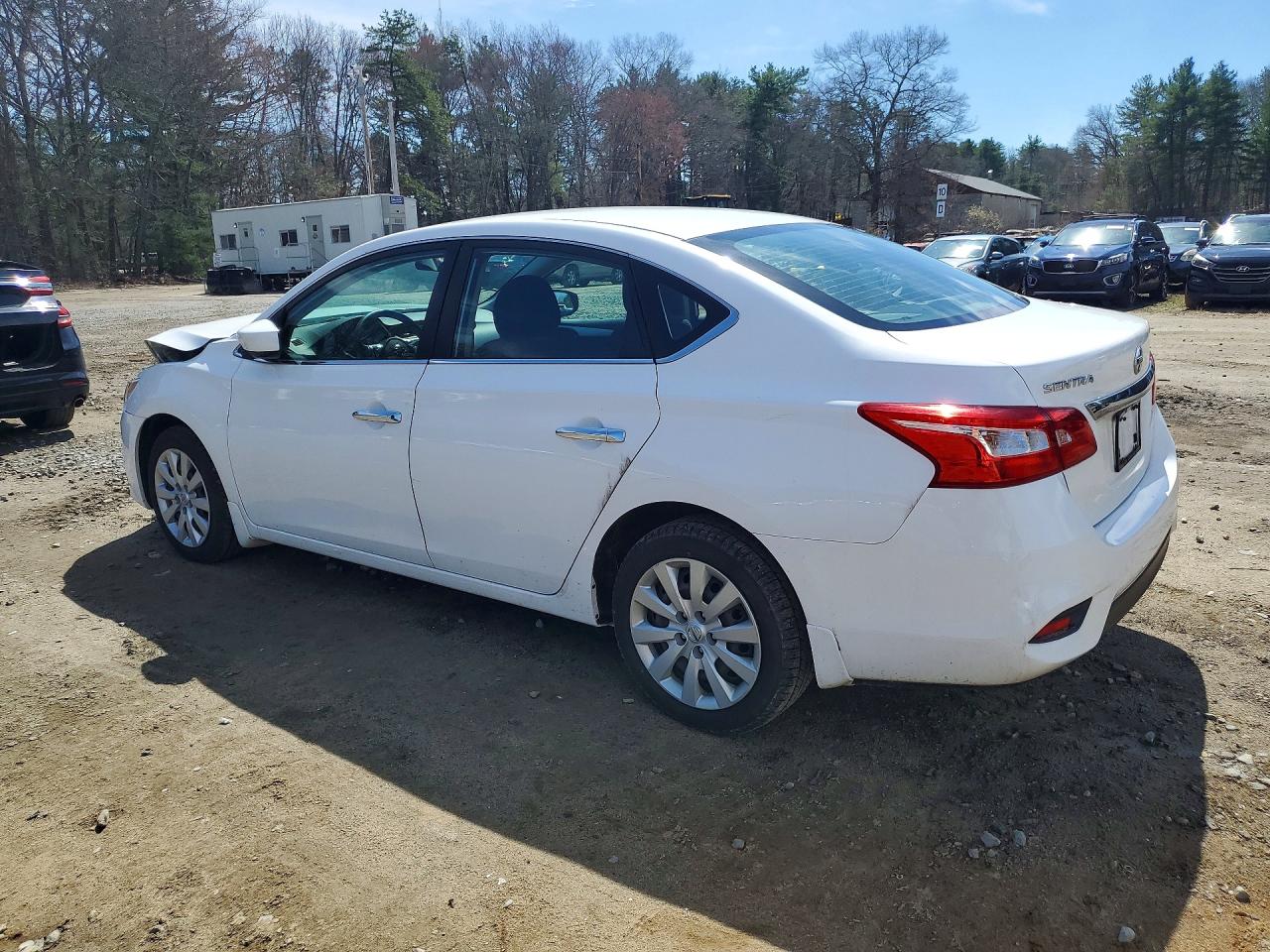 2019 NISSAN SENTRA S photo 3