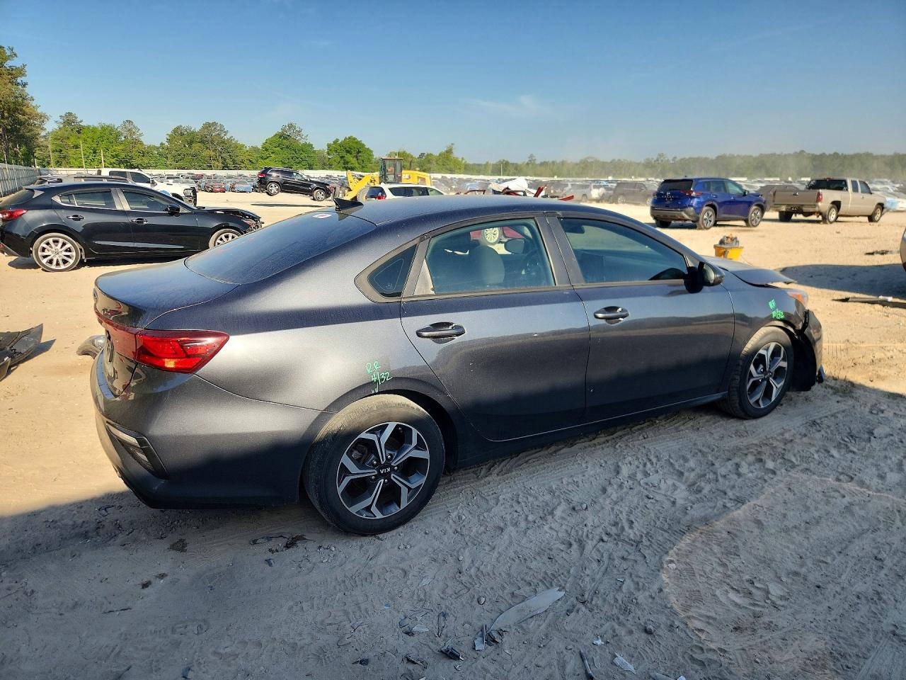 2021 KIA FORTE LXS photo 5