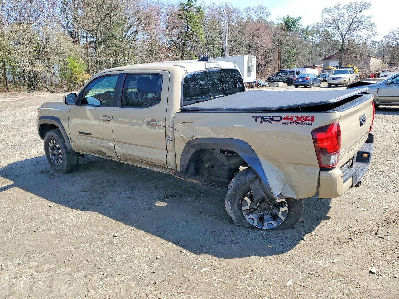 2019 TOYOTA TACOMA TRD OFF-ROAD photo 2