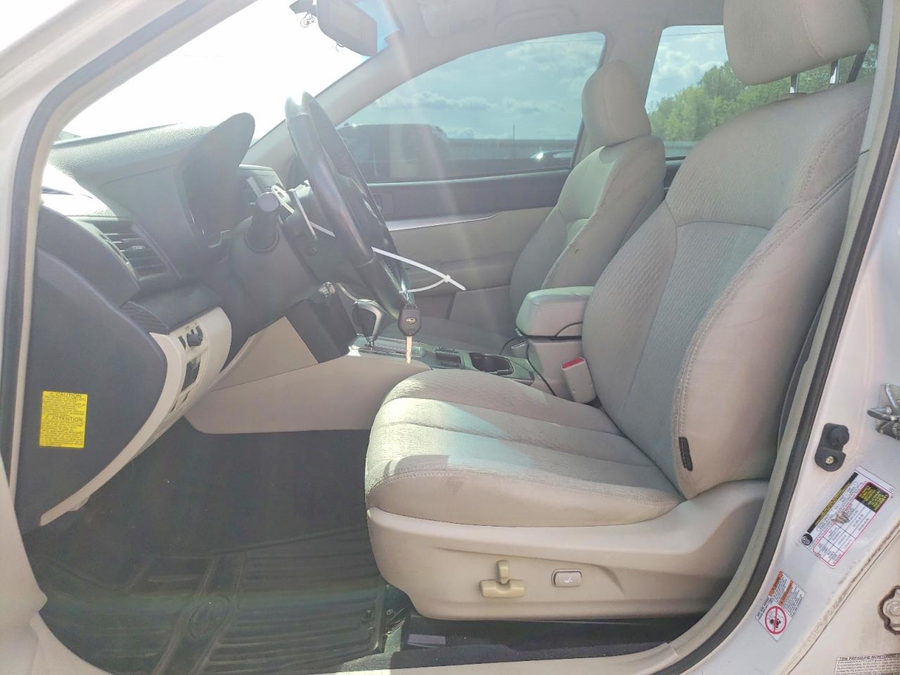 2010 SUBARU LEGACY 2.5I PREMIUM photo 19
