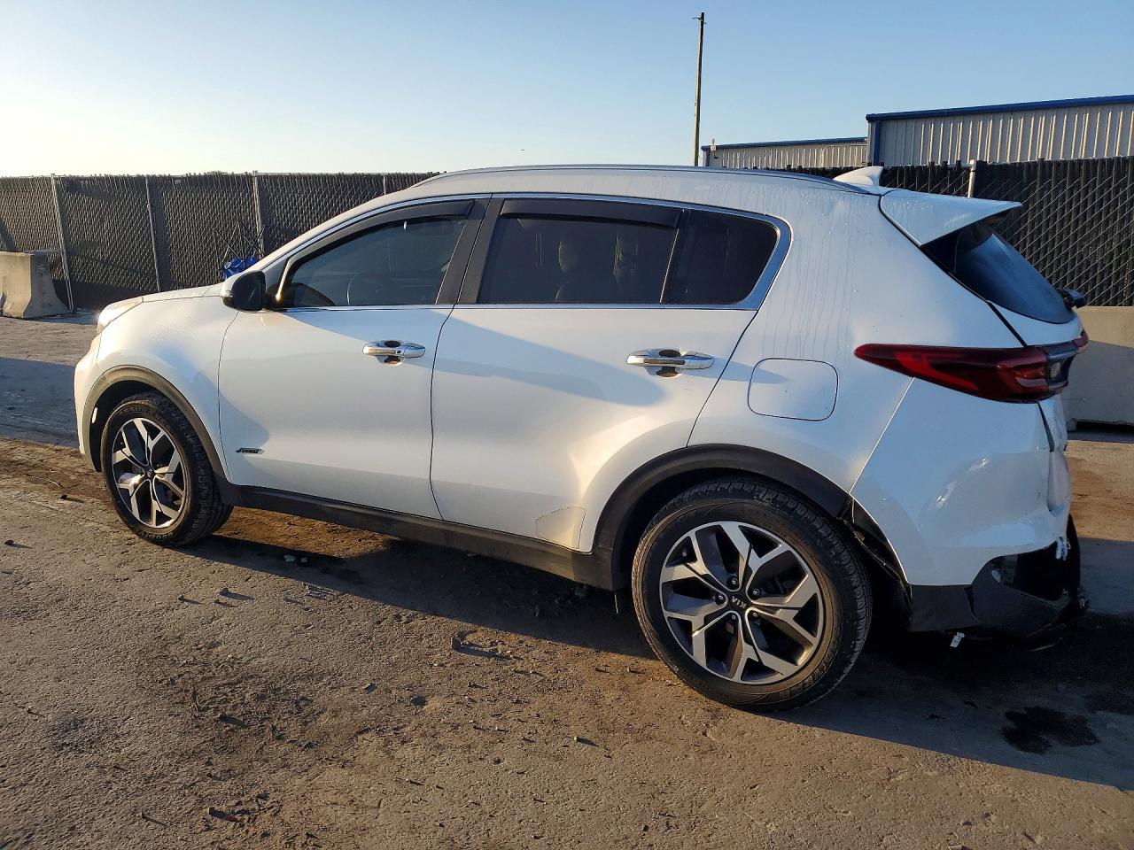 2021 KIA SPORTAGE EX photo 3