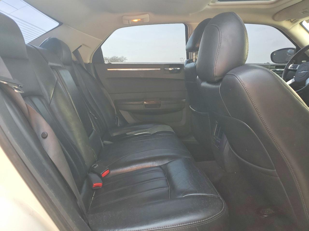 2008 CHRYSLER 300C photo 28