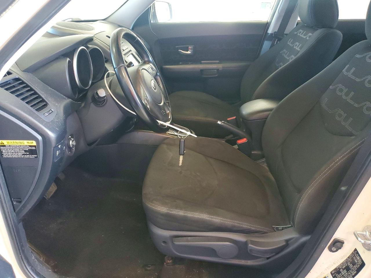 2013 KIA SOUL + photo 7