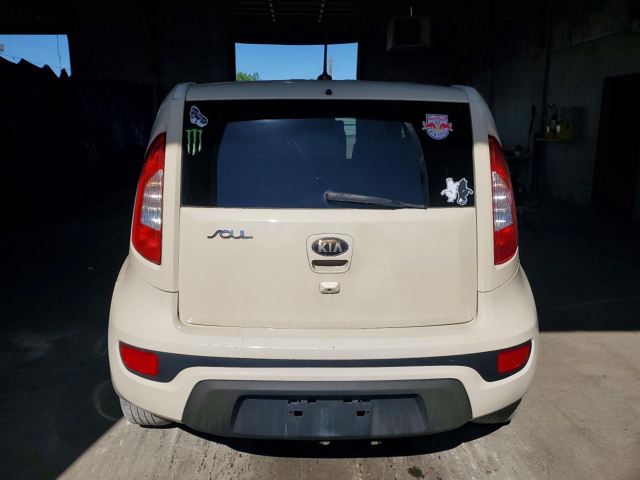 2013 KIA SOUL + photo 6