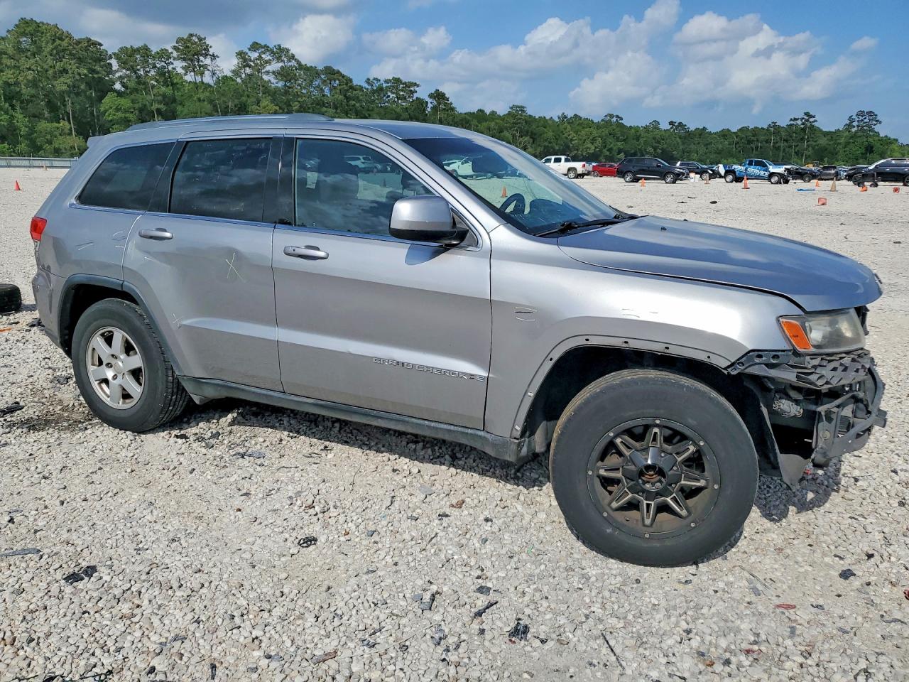 2015 JEEP GRAND CHEROKEE LAREDO photo 10