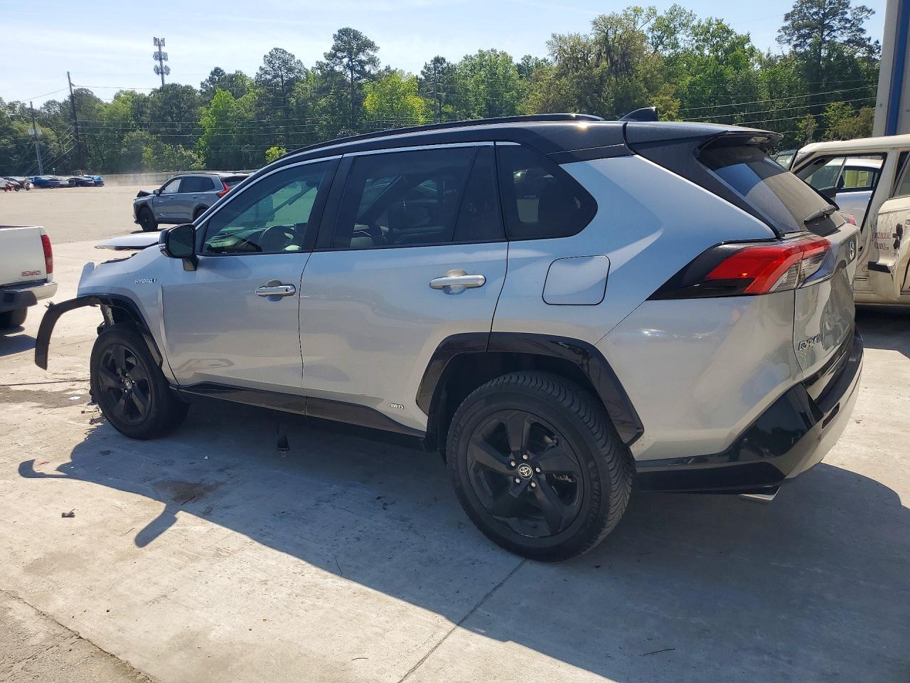 2021 TOYOTA RAV4 XSE photo 3