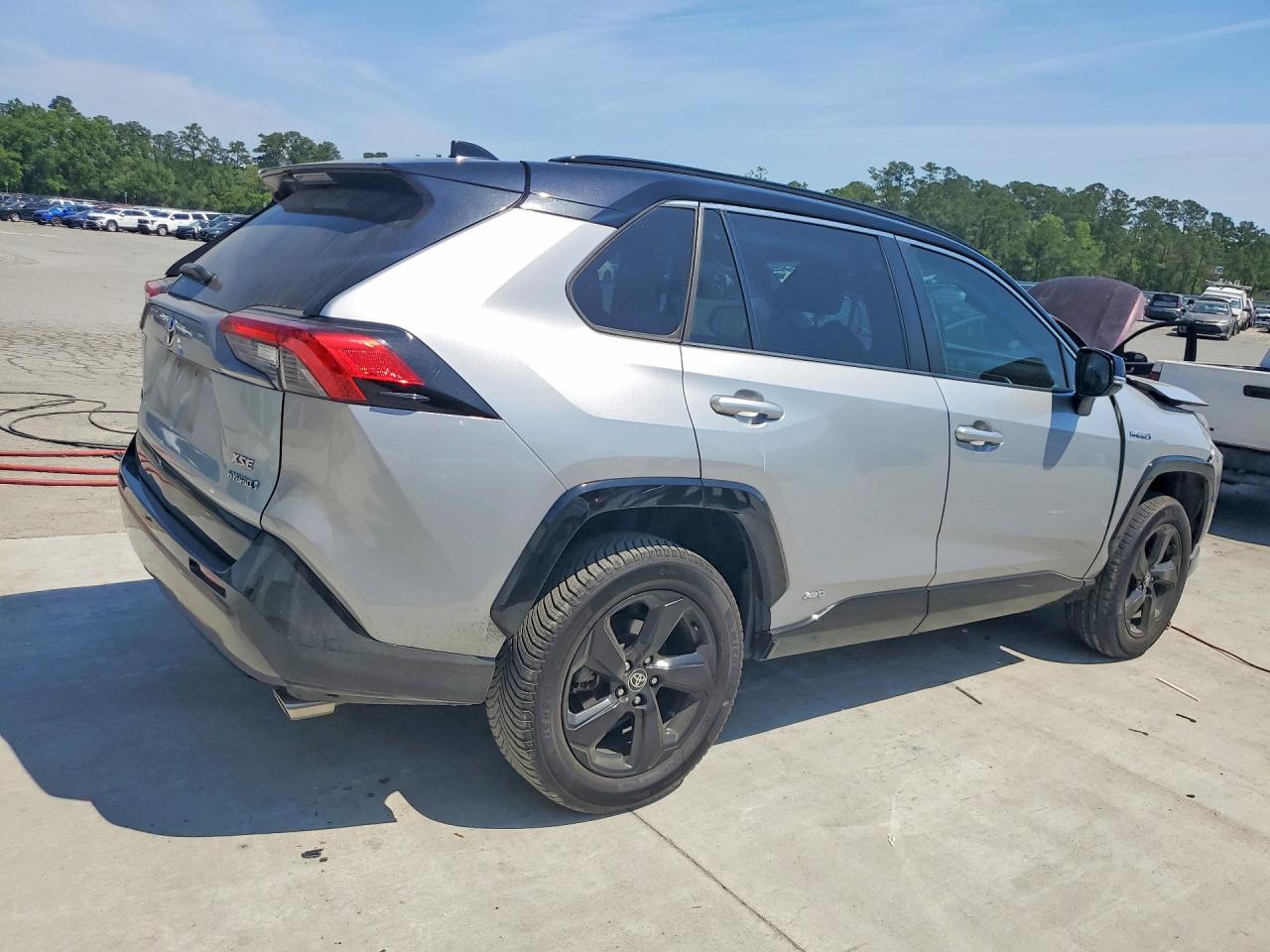 2021 TOYOTA RAV4 XSE photo 5