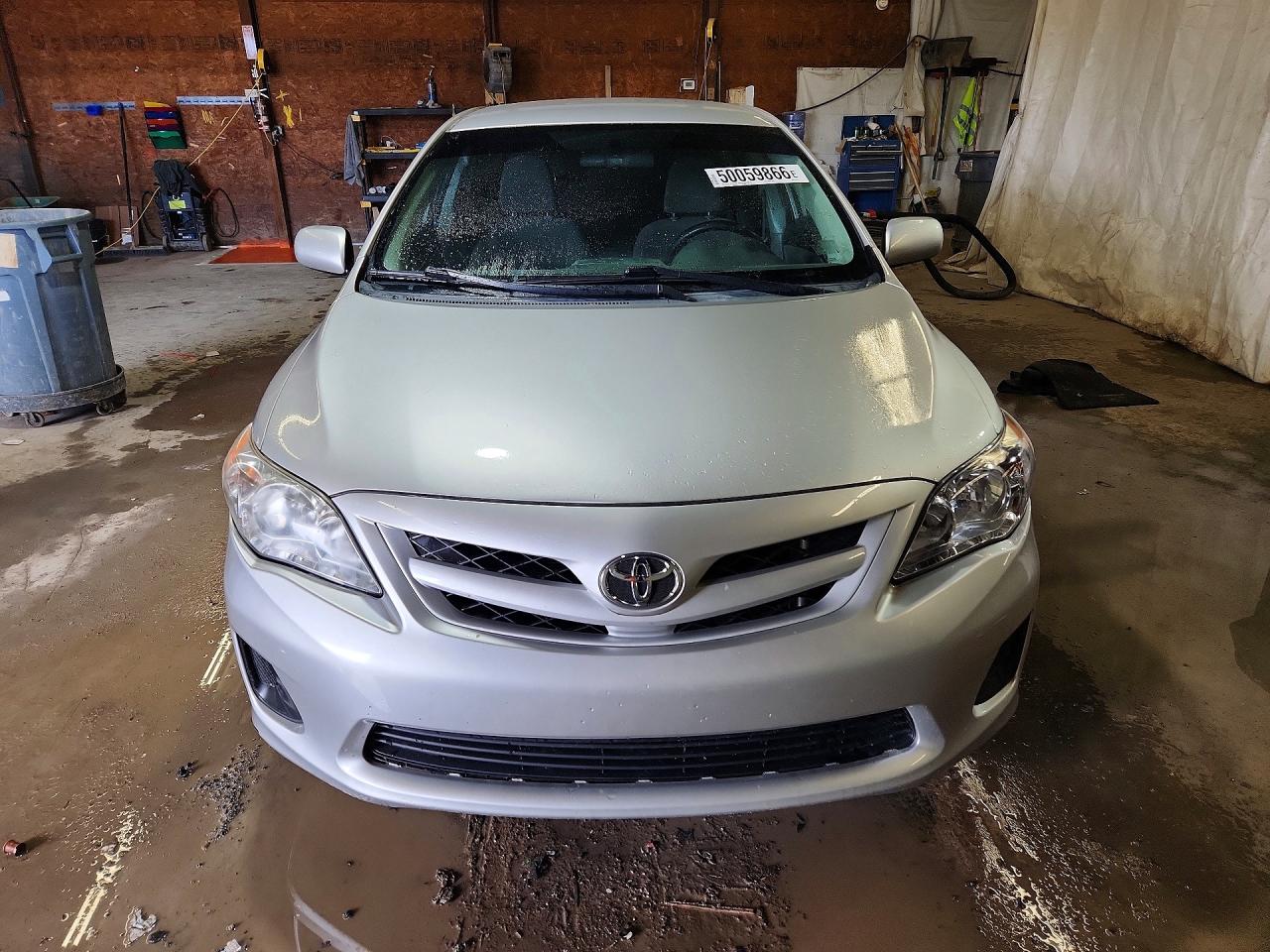 2011 TOYOTA COROLLA LE photo 13