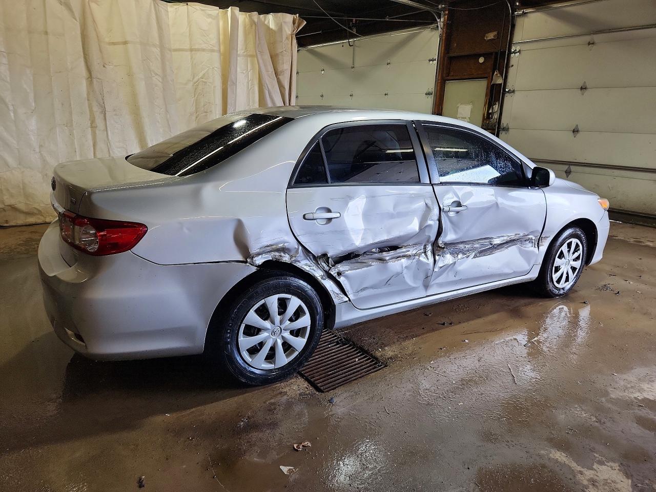 2011 TOYOTA COROLLA LE photo 7