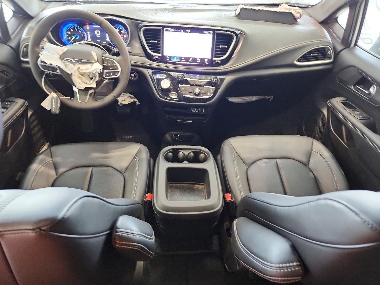 2025 CHRYSLER PACIFICA SELECT photo 22