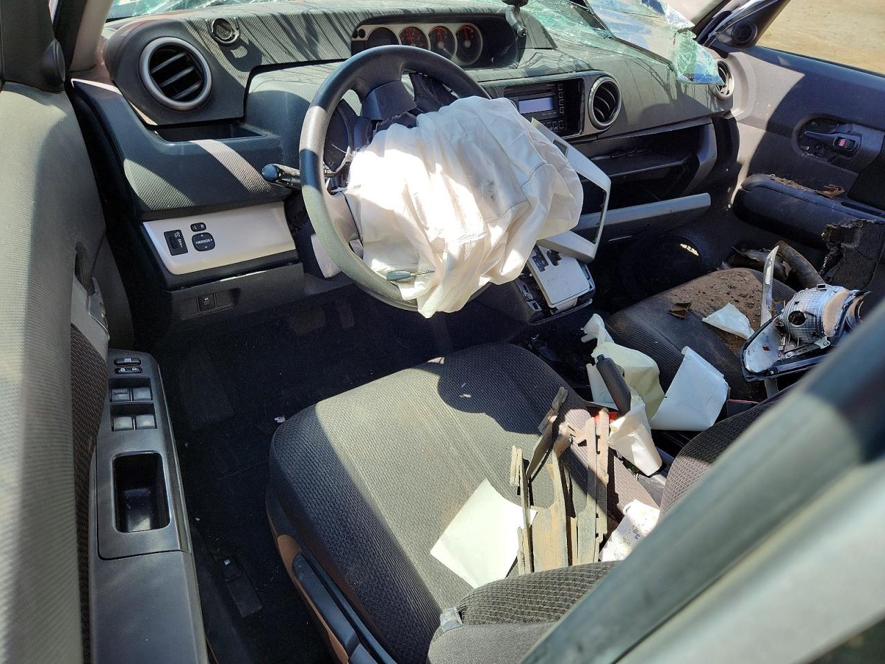 2010 TOYOTA SCION XB photo 15