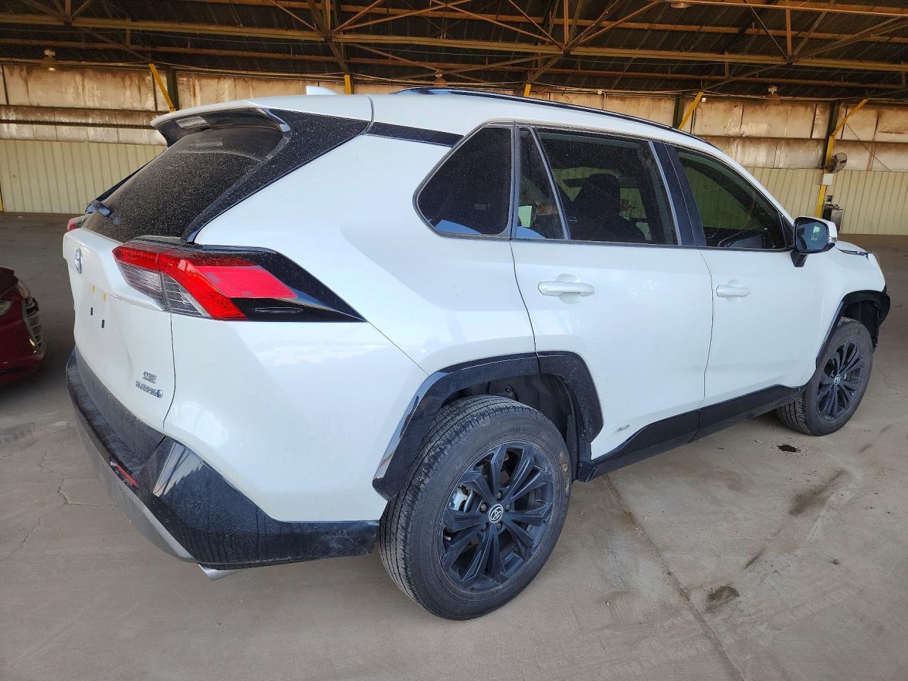 2024 TOYOTA RAV4 SE photo 3