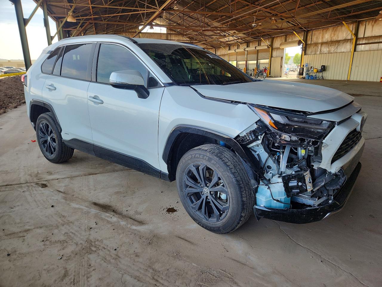 2024 TOYOTA RAV4 SE photo 4