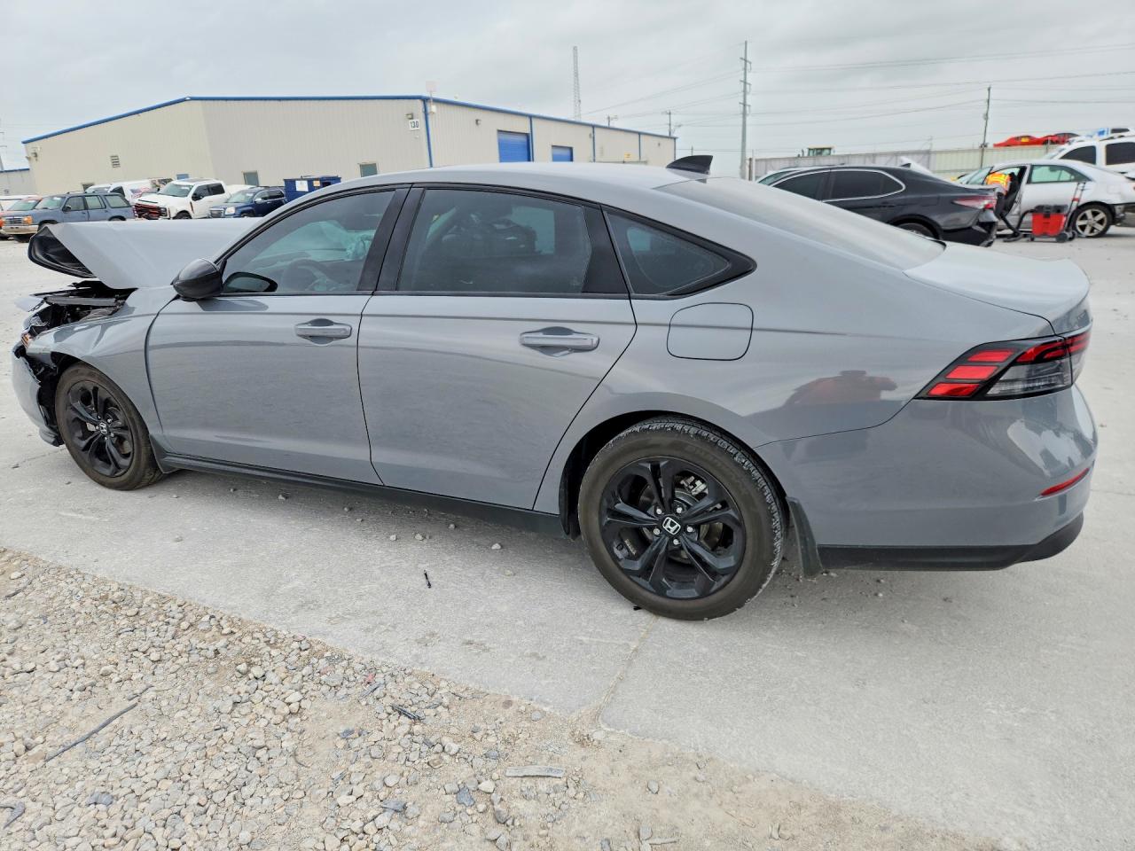 2025 HONDA ACCORD SE photo 3