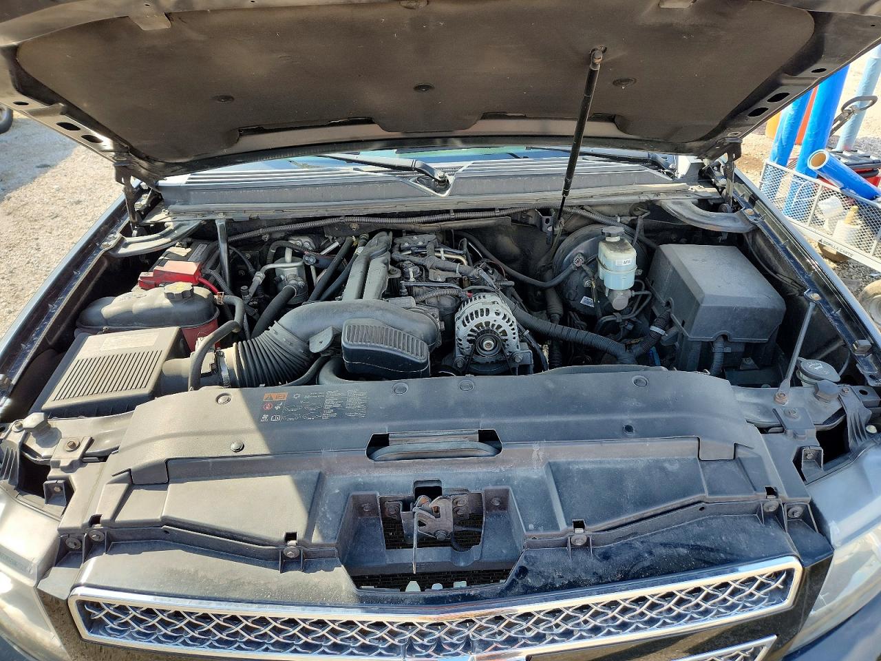 2013 CHEVROLET SUBURBAN K1500 LTZ photo 23