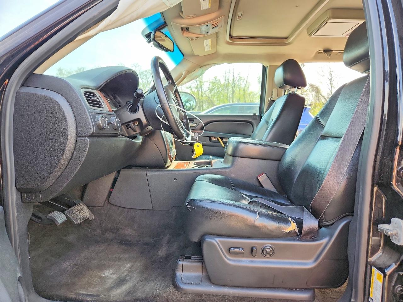 2013 CHEVROLET SUBURBAN K1500 LTZ photo 13
