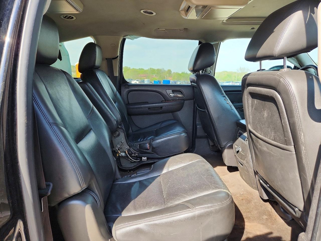 2013 CHEVROLET SUBURBAN K1500 LTZ photo 21