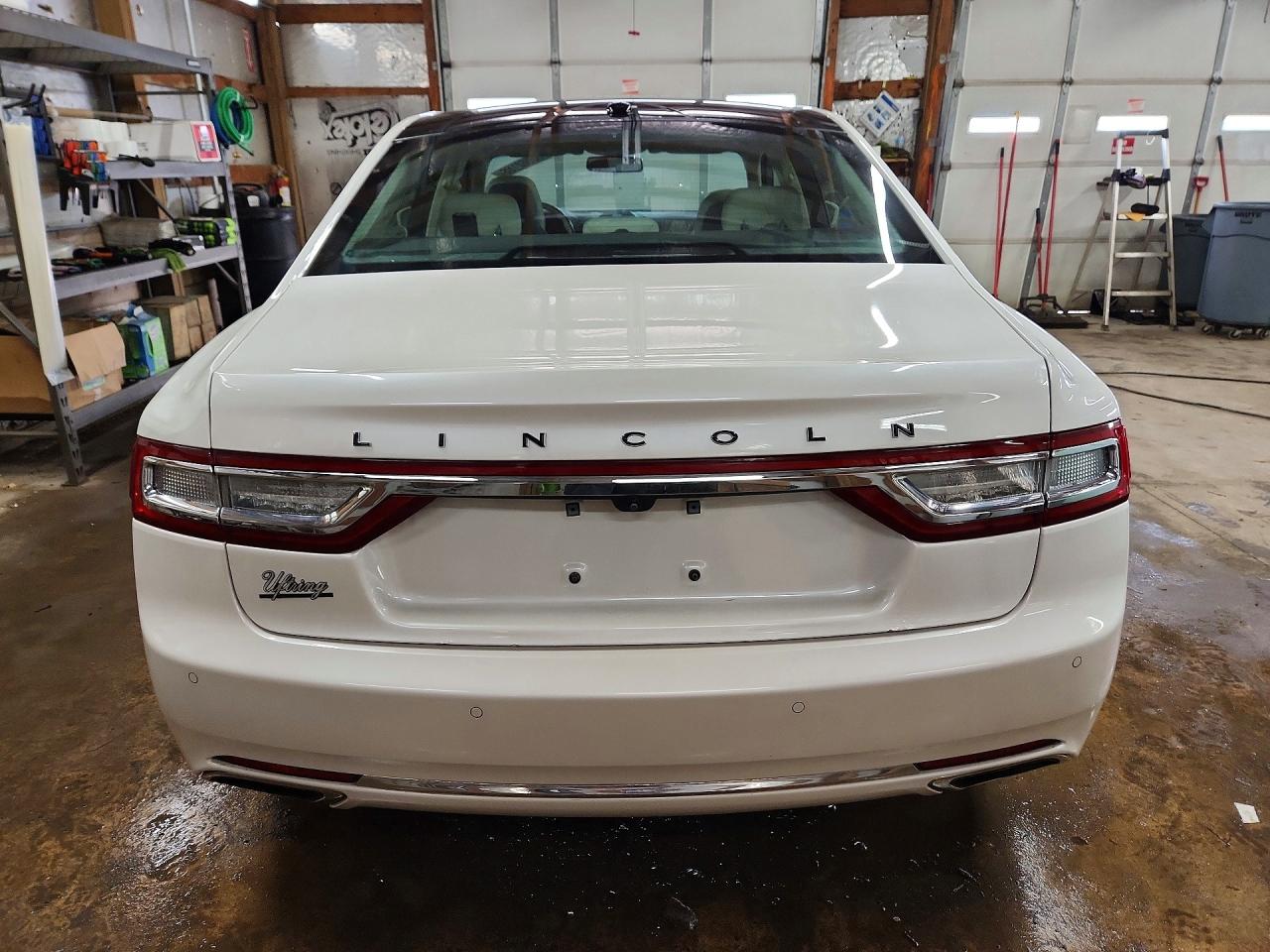 2017 LINCOLN CONTINENTAL BLACK LABEL photo 16