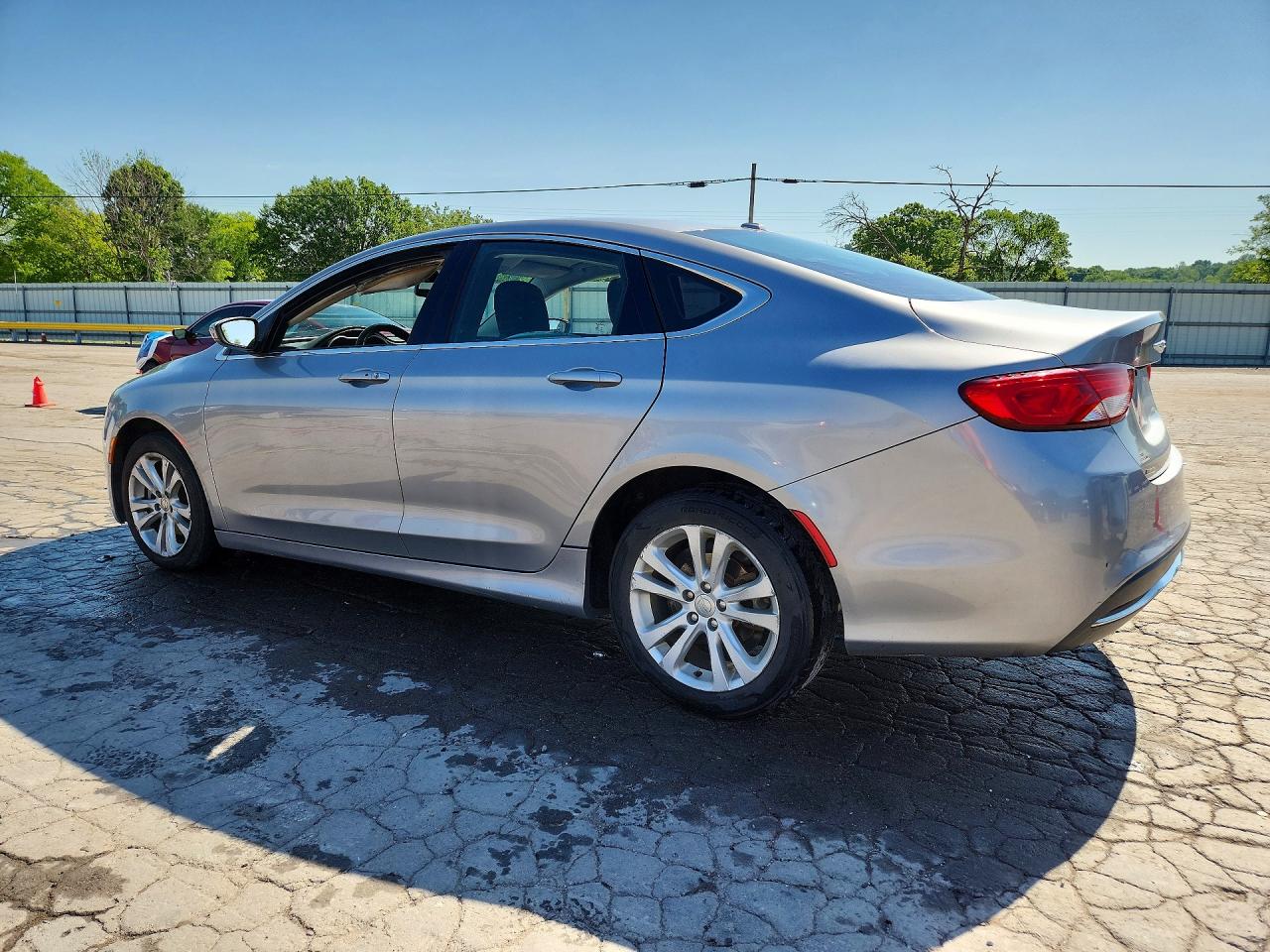 2015 CHRYSLER 200 LIMITED photo 2