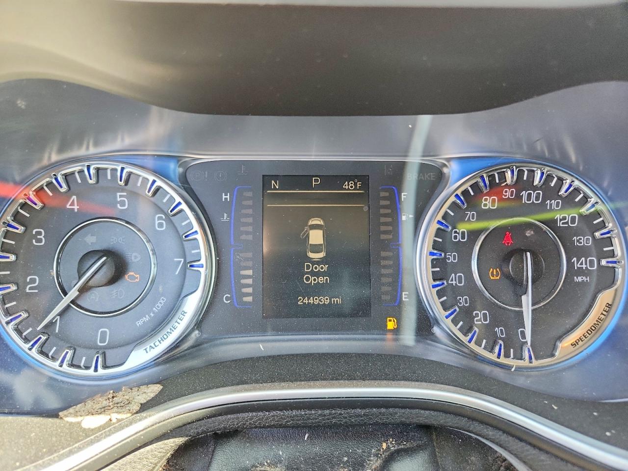 2015 CHRYSLER 200 LIMITED photo 8