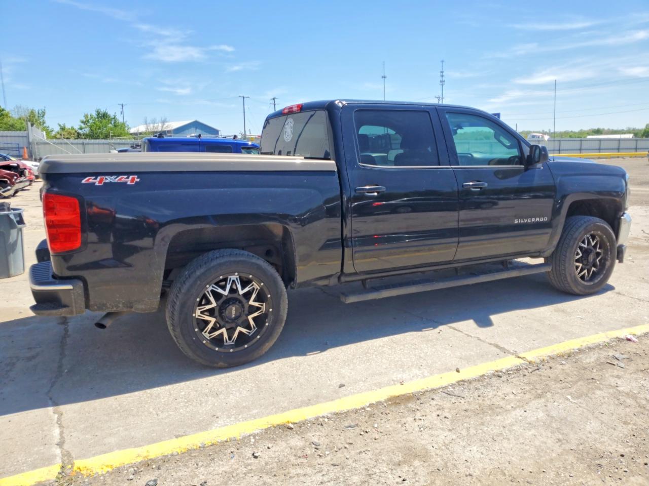 2016 CHEVROLET SILVERADO K1500 LT photo 7