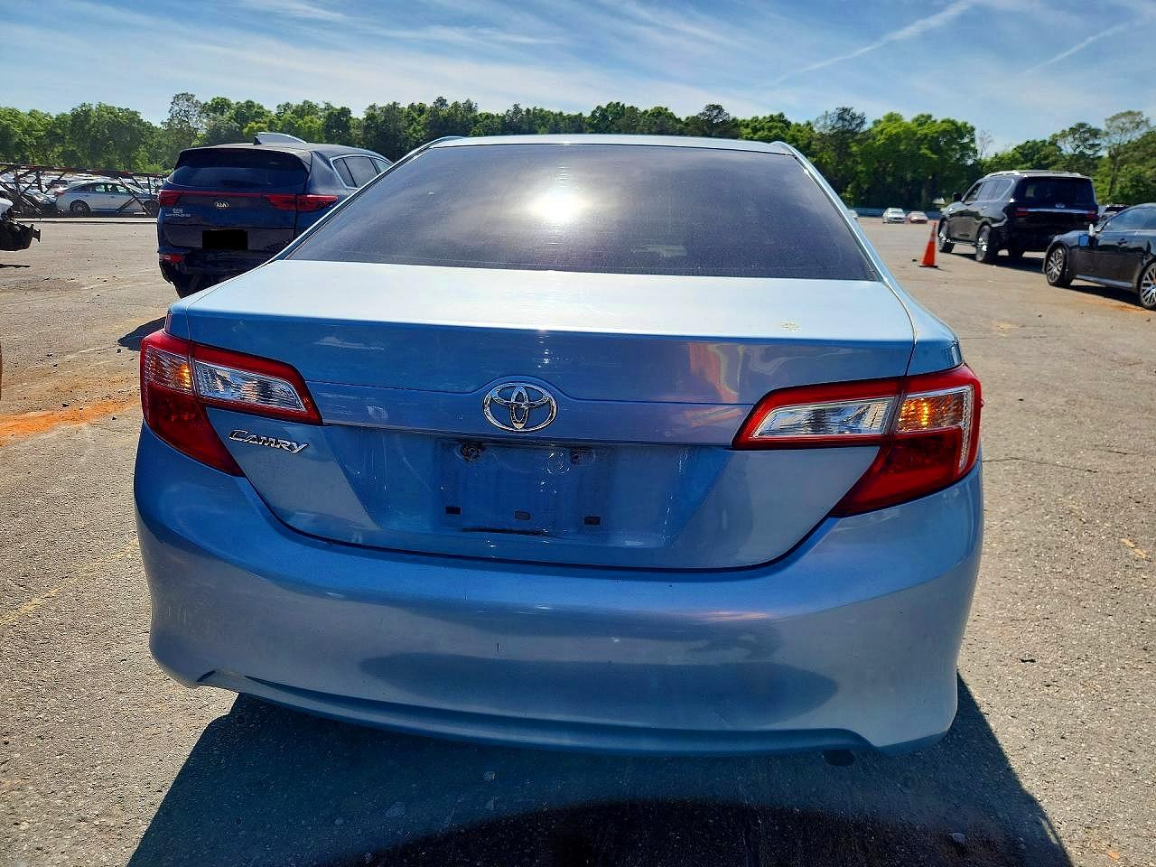 2013 TOYOTA CAMRY L photo 11