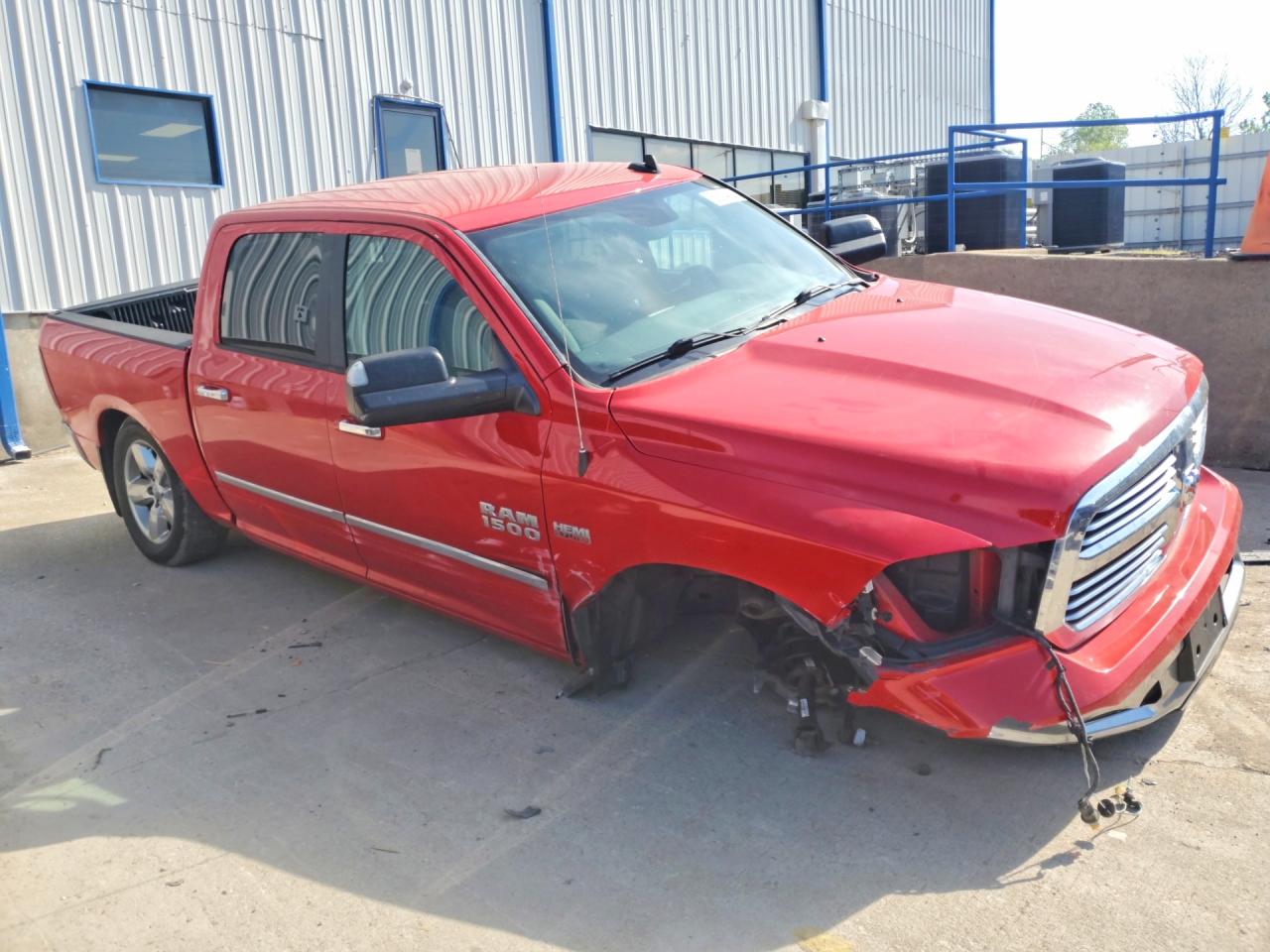 2016 RAM 1500 SLT photo 4