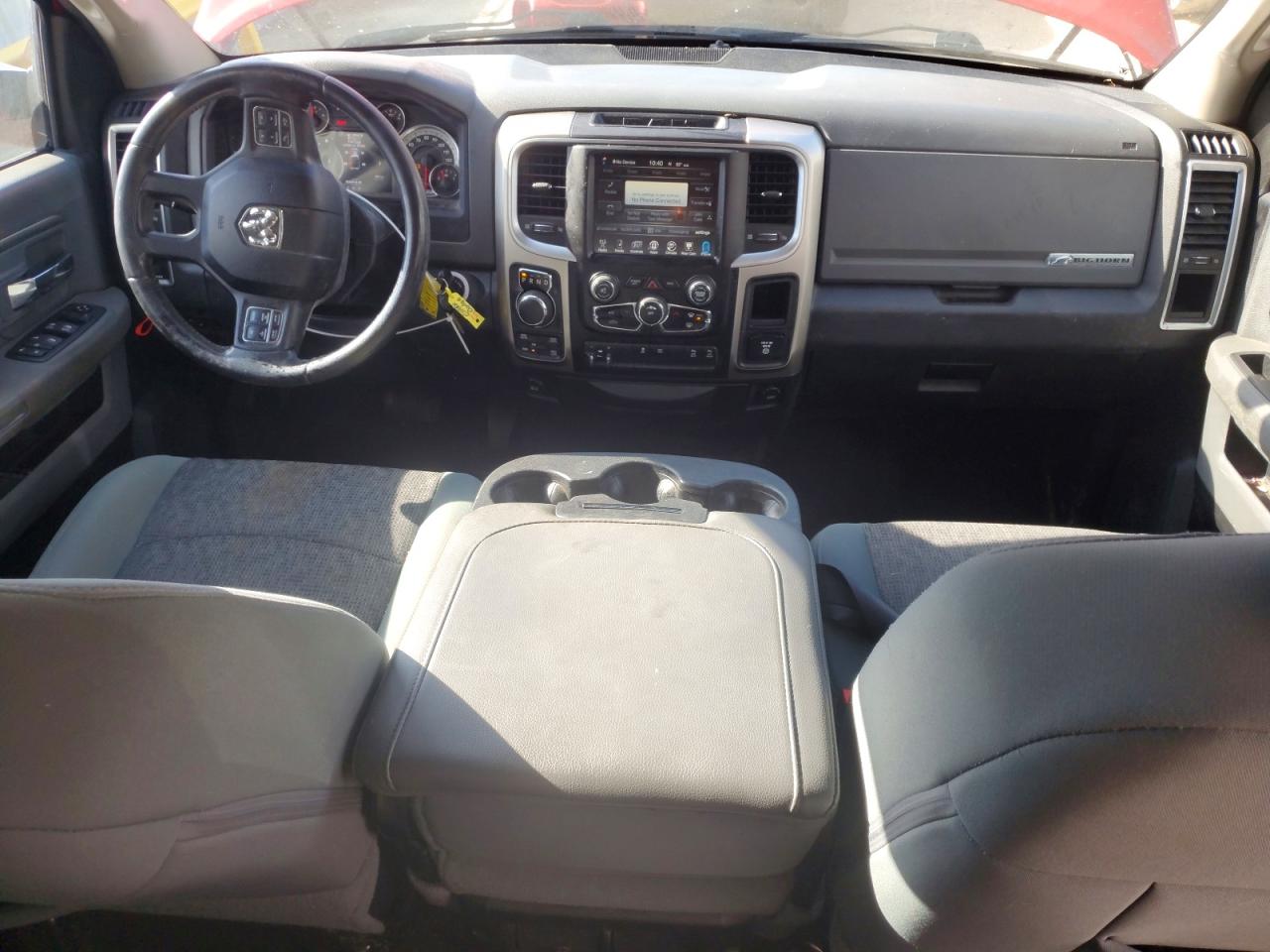 2016 RAM 1500 SLT photo 8