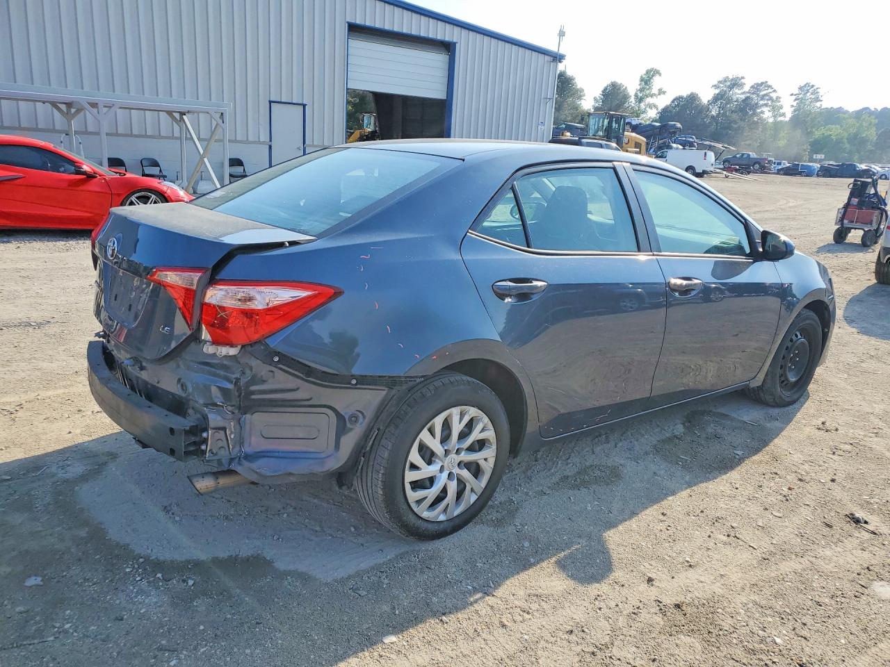 2017 TOYOTA COROLLA LE photo 3