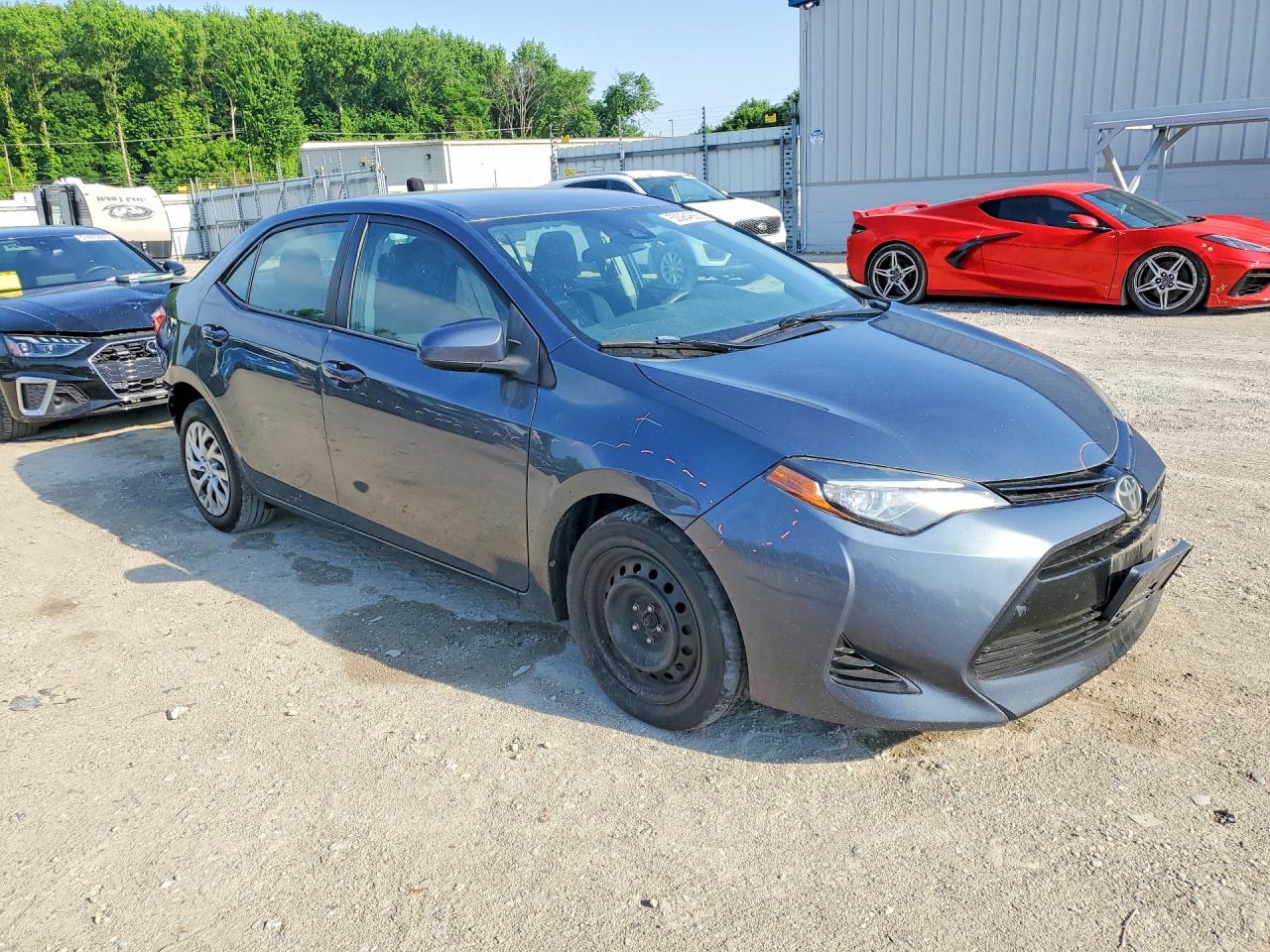 2017 TOYOTA COROLLA LE photo 4