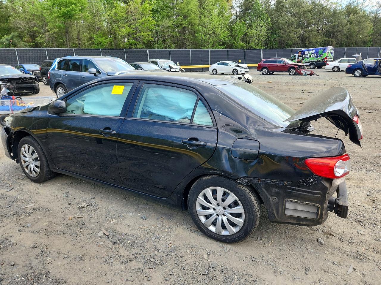 2012 TOYOTA COROLLA LE photo 3