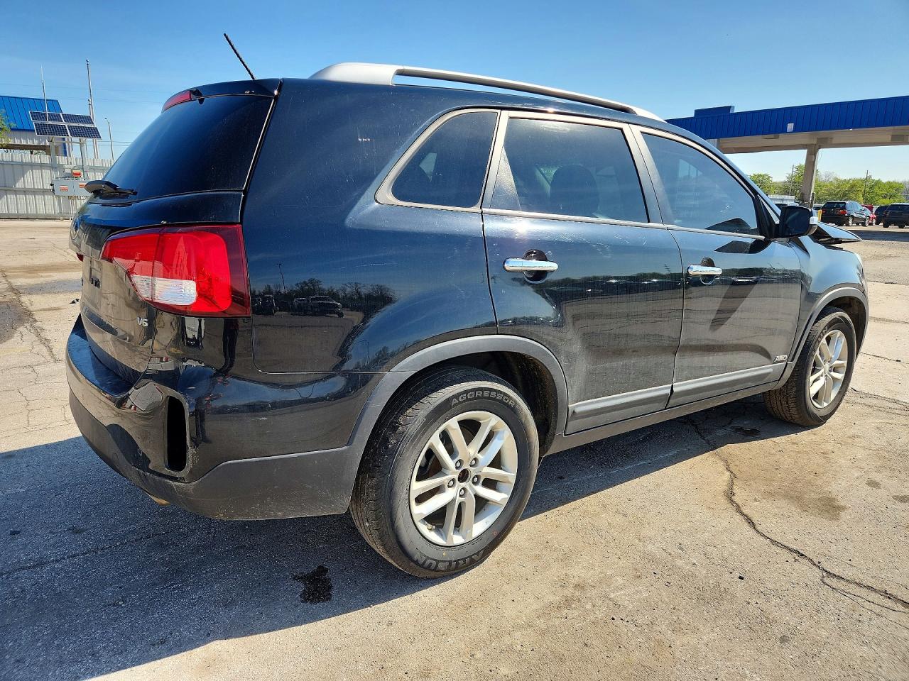 2015 KIA SORENTO LX photo 5