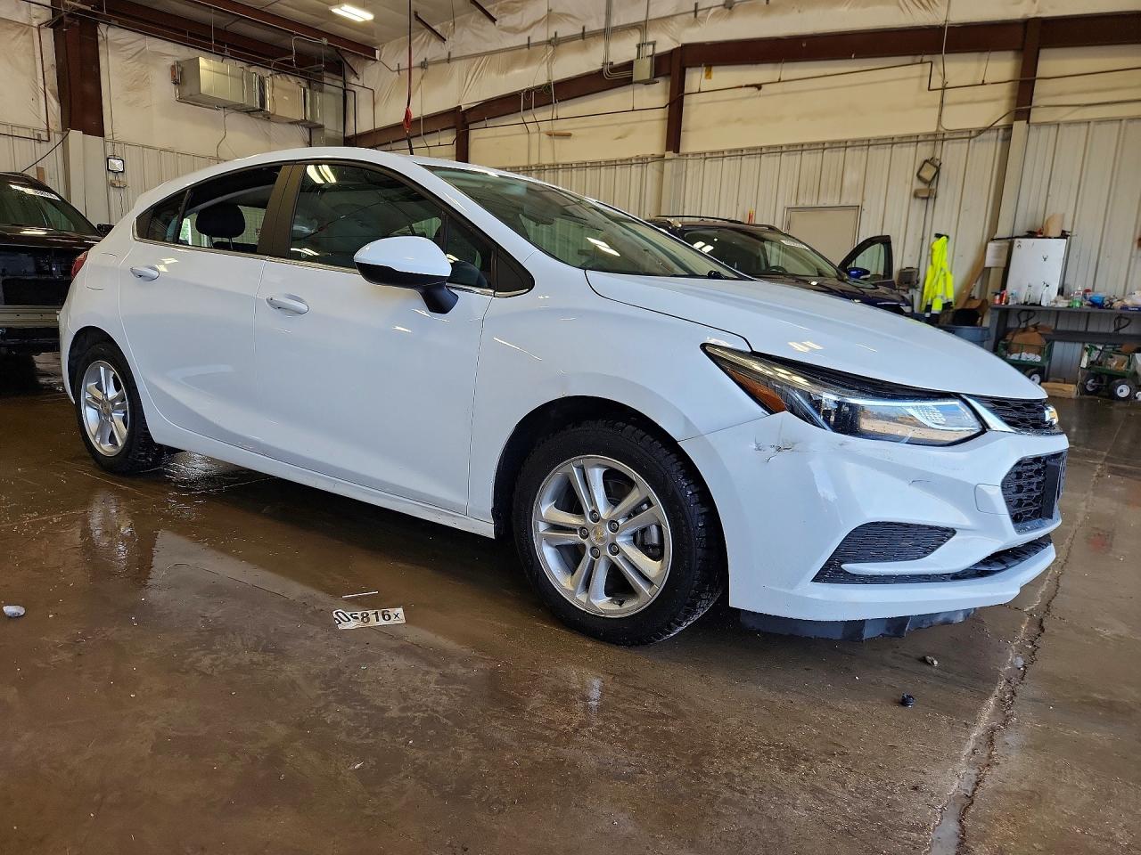 2017 CHEVROLET CRUZE LT photo 10
