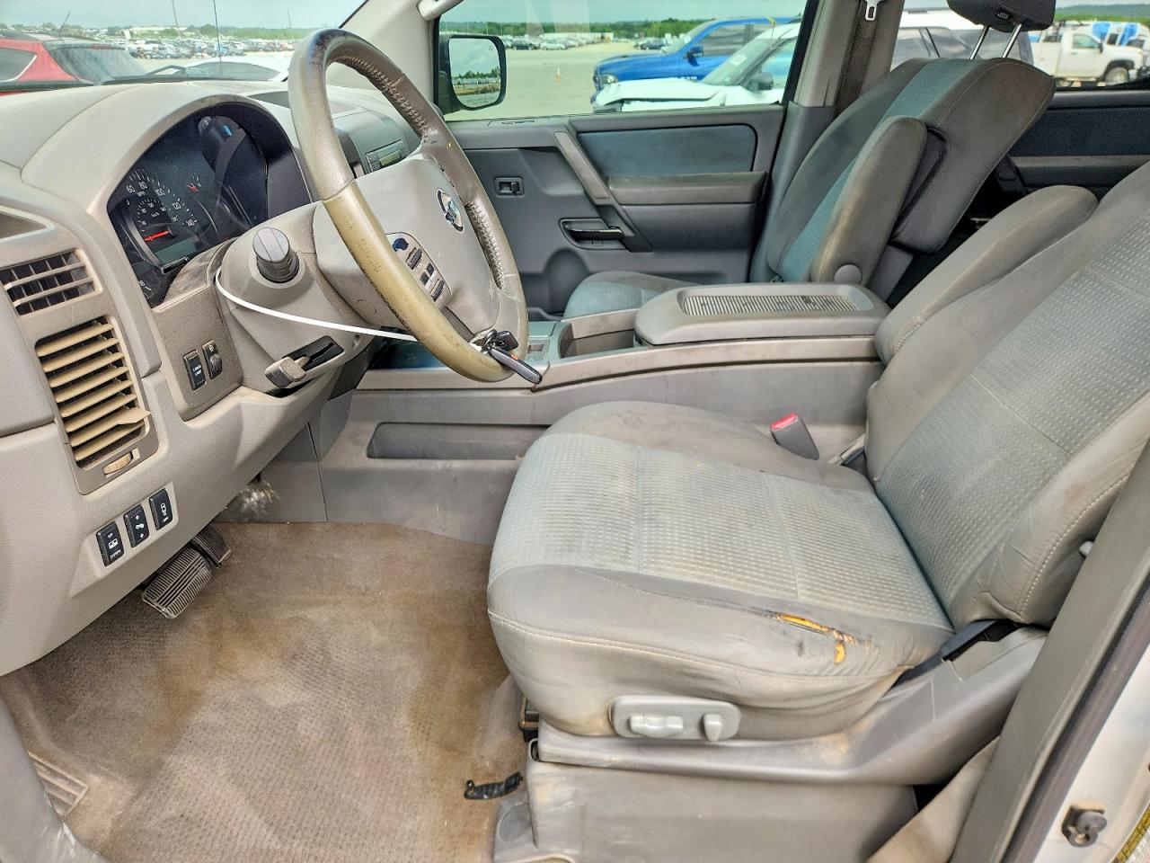 2006 NISSAN TITAN XE FFV photo 7