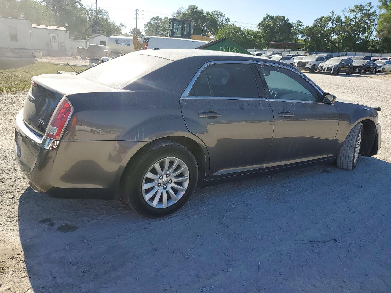 2014 CHRYSLER 300 photo 5